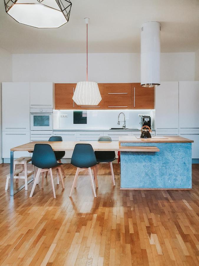 Priestranny Apartman V Centre Kosice Ngoại thất bức ảnh
